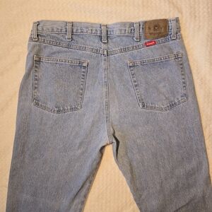 Wrangler Men's Denim Blue Relaxed Jeans